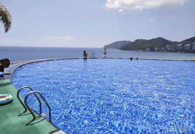 飞扬的独眼鸟
